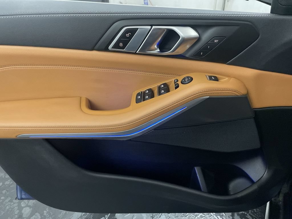 Used 2022 BMW X5 xDrive40i AWD/4WD image 17