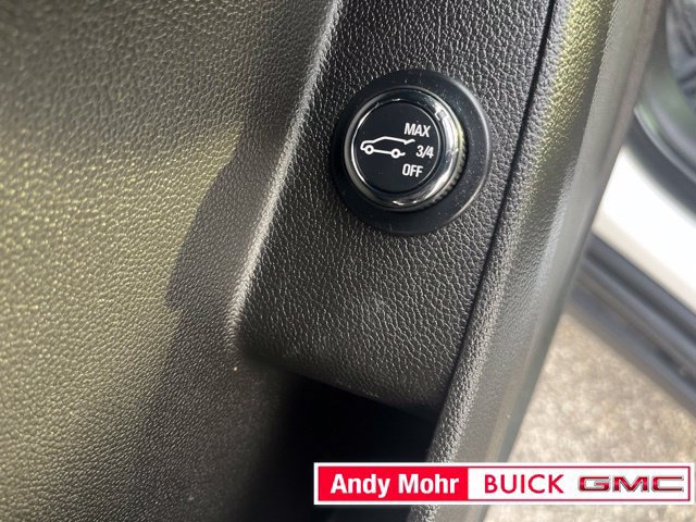 Used 2023 Chevrolet Traverse LT FWD image 21