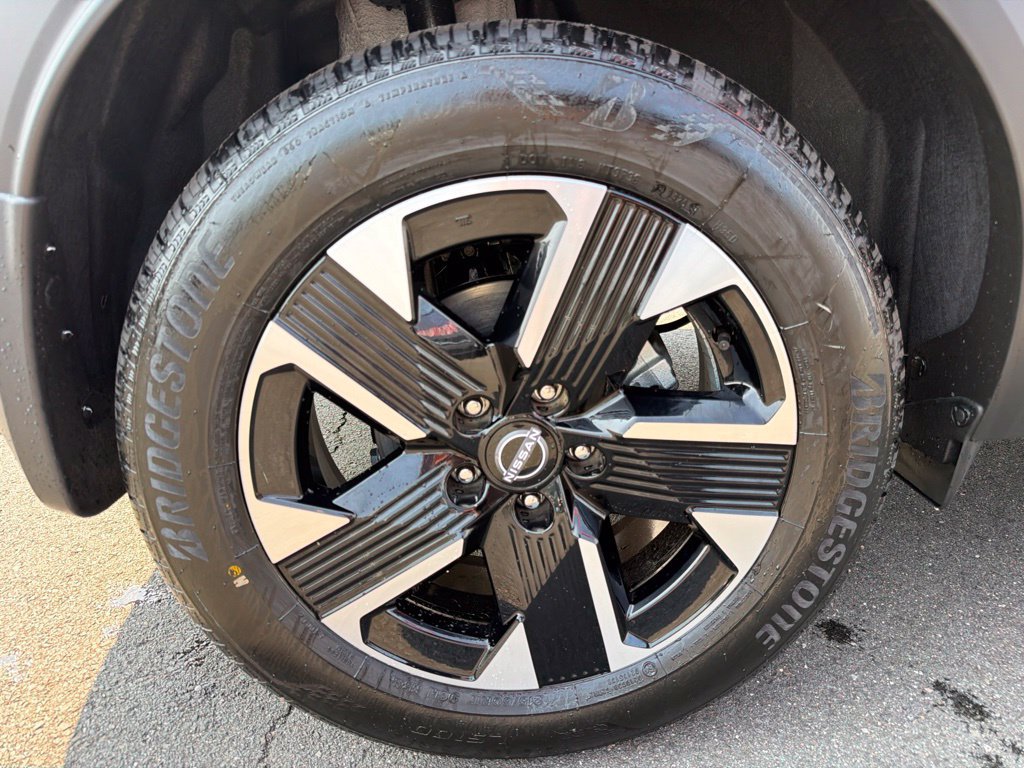 New 2026 Nissan Kicks SV w/ SV Premium Package AWD/4WD image 33
