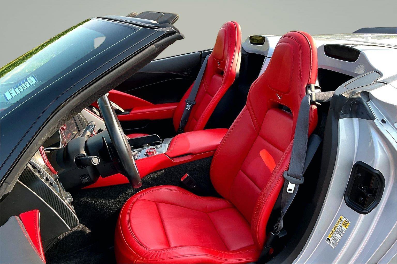 Used 2014 Chevrolet Corvette Stingray Convertible w/ 3LT Preferred Equipment Group RWD image 26