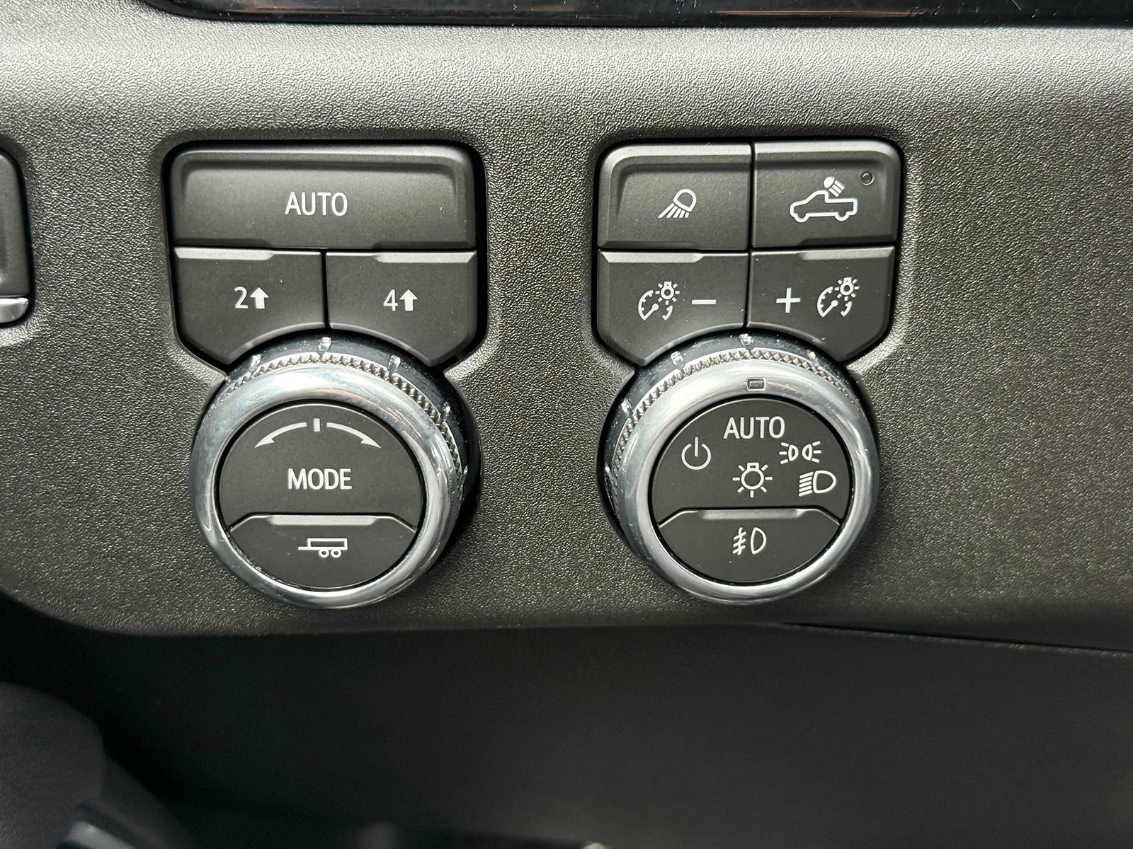 Certified 2026 GMC Sierra 1500 SLT image 35