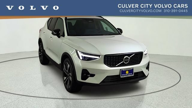 New 2026 Volvo XC40 B5 Ultra w/ Protection Package Premier AWD/4WD image 1