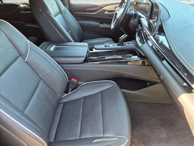 Used 2023 Cadillac Escalade Sport w/ LPO, ONYX Package AWD/4WD image 24