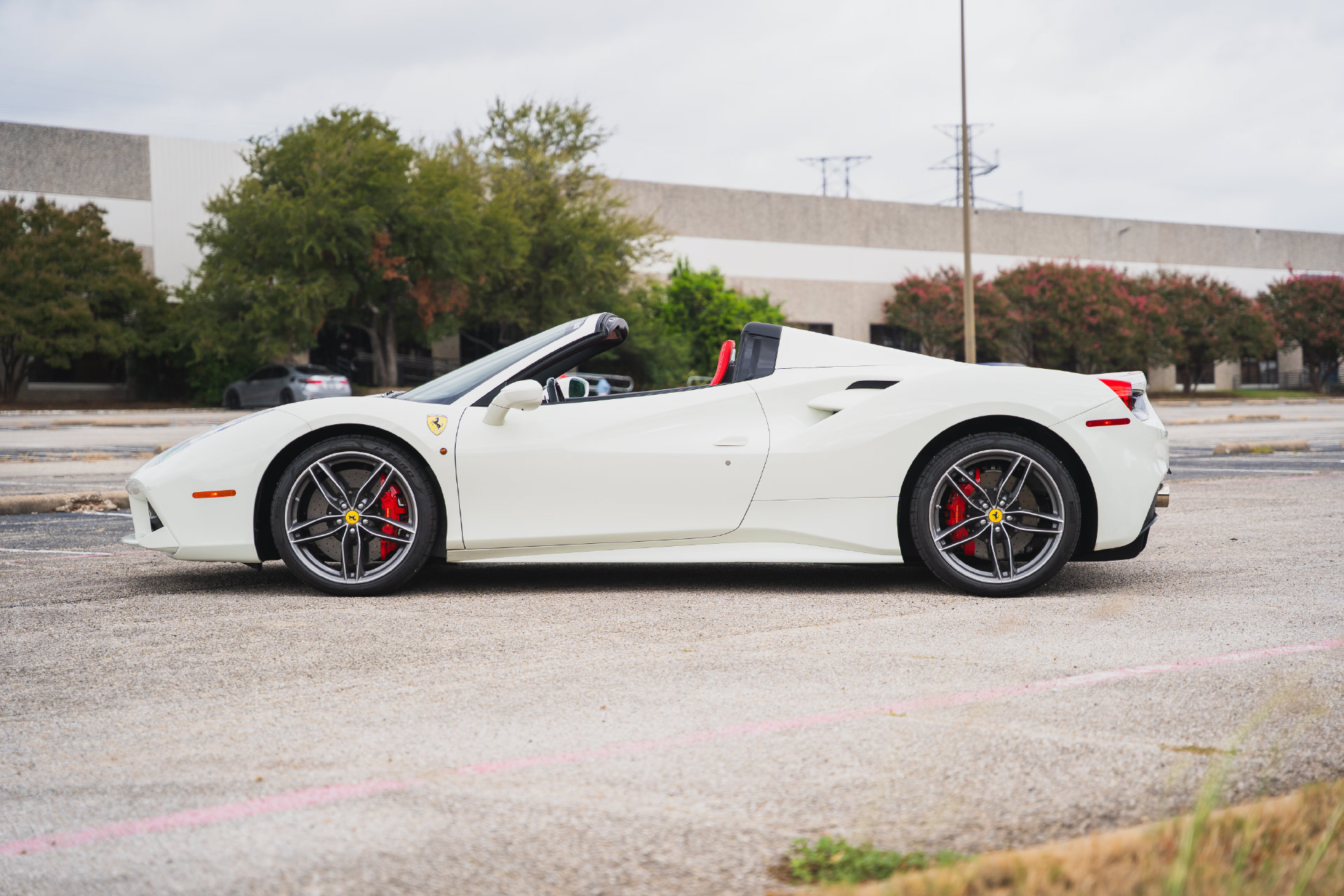 Used 2018 Ferrari 488 Spider RWD image 6