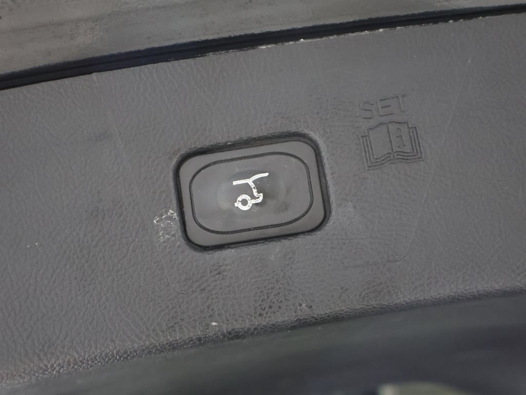 Used 2024 Ford Edge Titanium w/ Equipment Group 301A AWD/4WD image 19