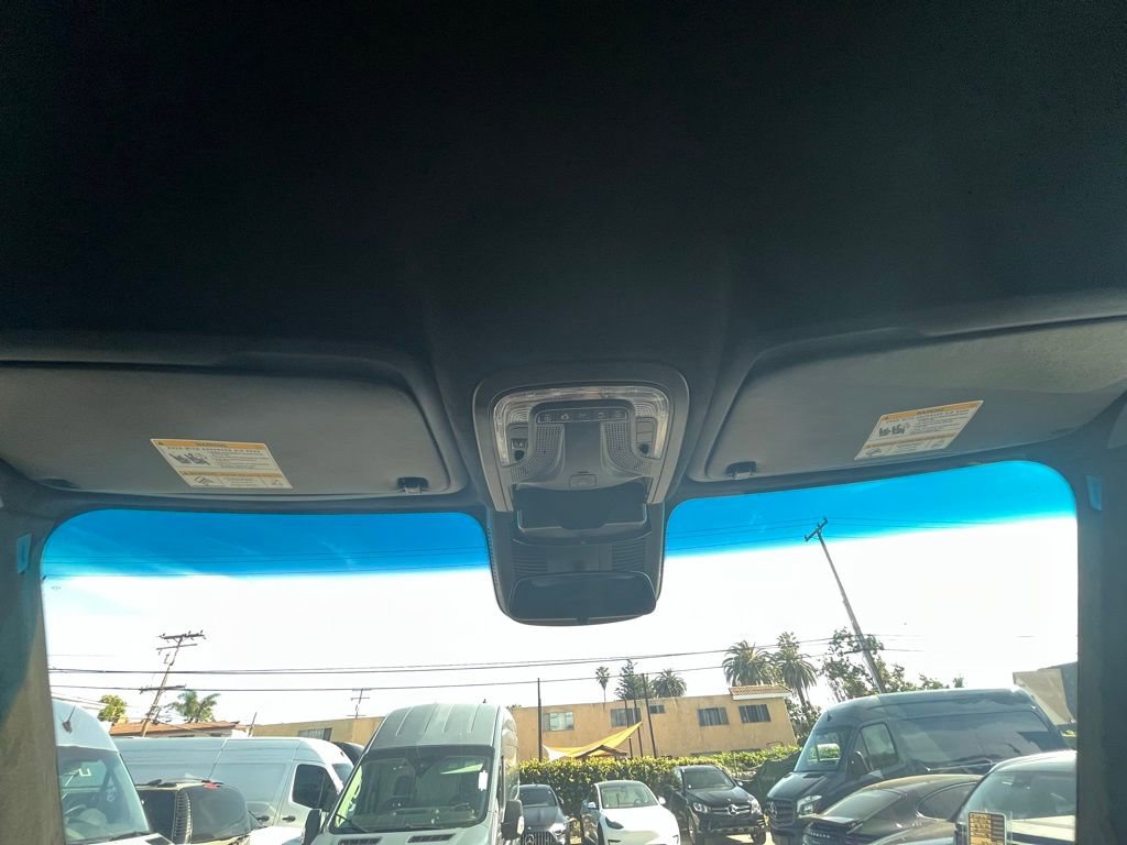 Used 2024 Mercedes-Benz Sprinter 2500 image 24