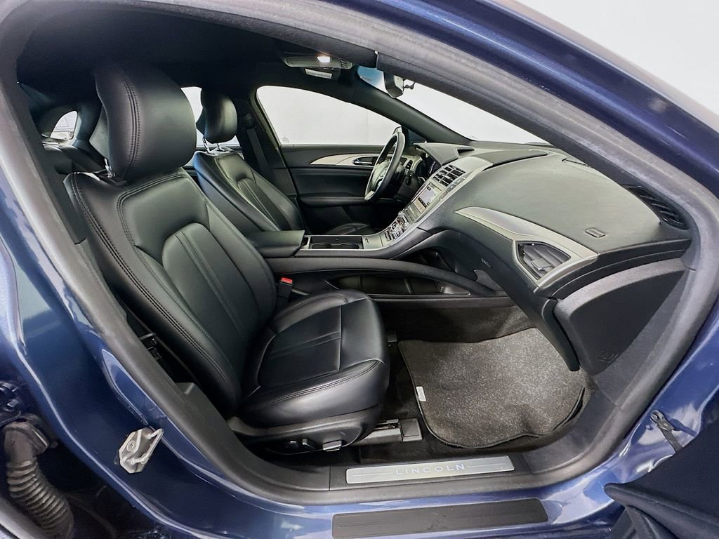 Used 2018 Lincoln MKZ Premiere FWD image 27