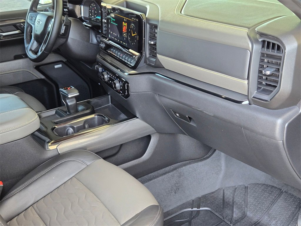 Used 2024 Chevrolet Silverado 1500 ZR2 w/ Technology Package image 25