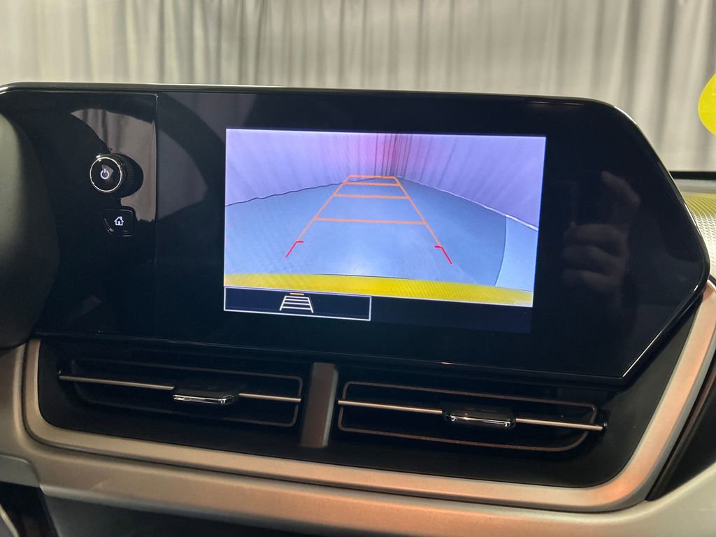 Used 2024 Chevrolet Trax RS w/ Driver Confidence Package image 18