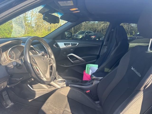 Used 2017 Hyundai Veloster Value Edition image 5