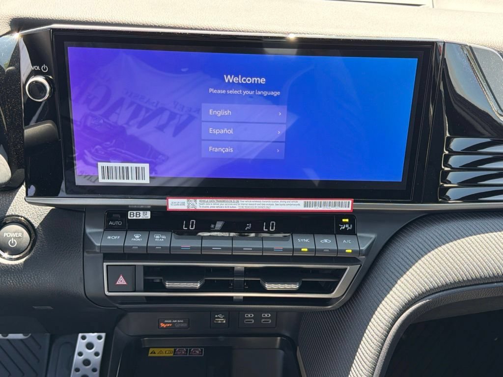 New 2026 Toyota Camry Hybrid FWD image 28