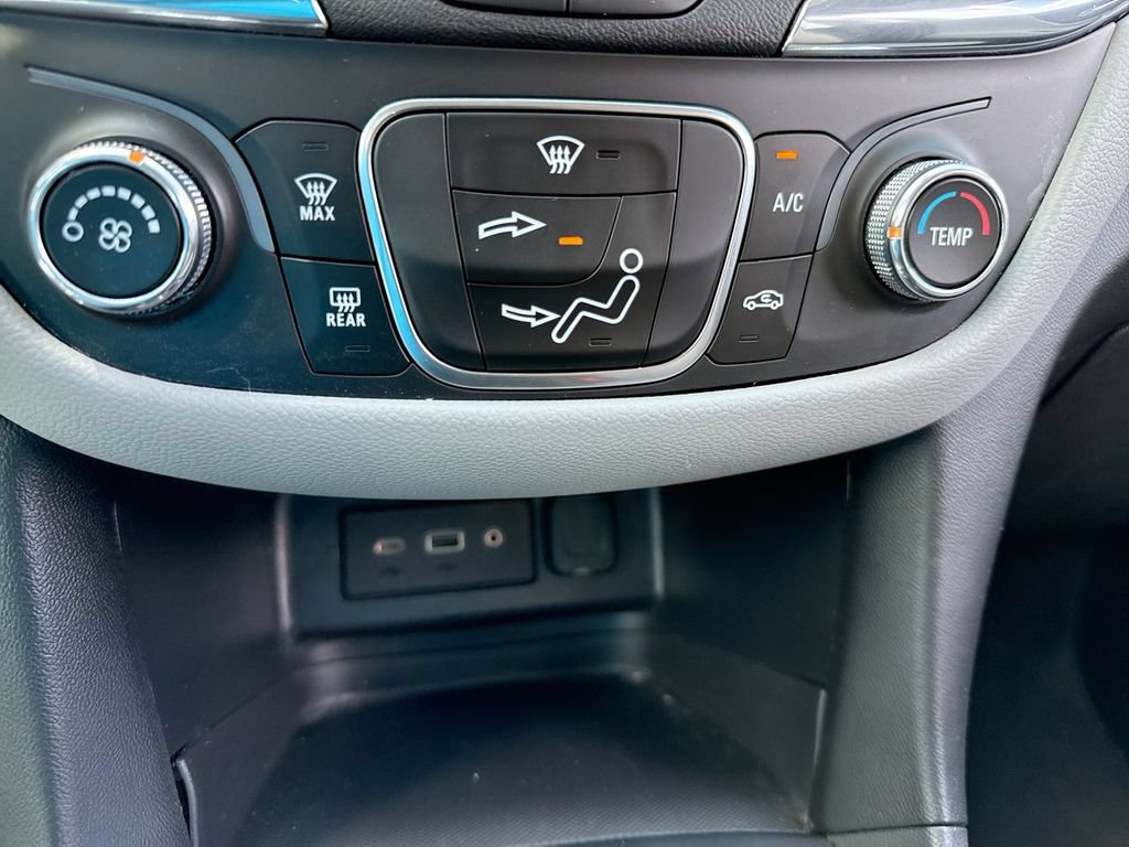 Used 2023 Chevrolet Equinox LT AWD/4WD image 19