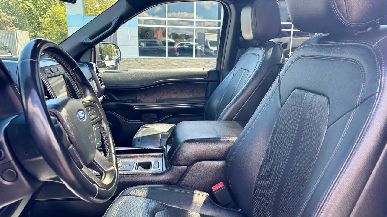 Used 2019 Ford Expedition Max Limited w/ Texas Edition Package RWD image 17