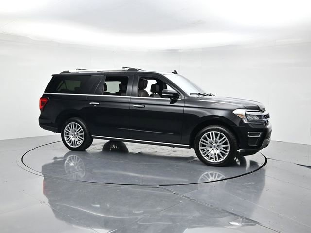 Used 2023 Ford Expedition Max Limited image 3