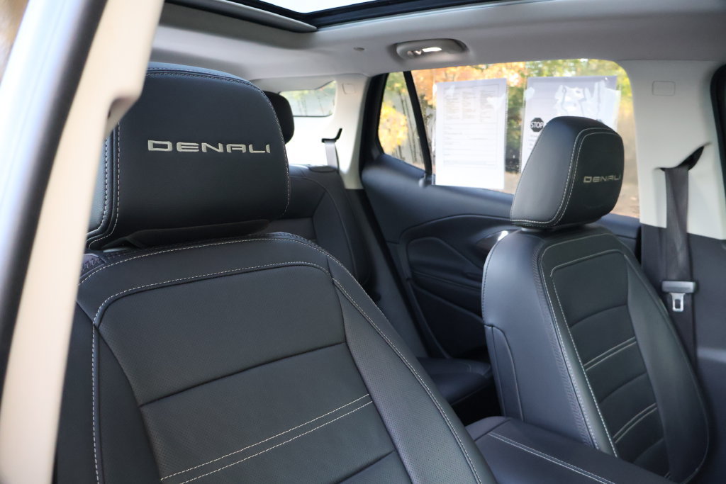 Used 2024 GMC Terrain Denali w/ Black Diamond Edition AWD/4WD image 48
