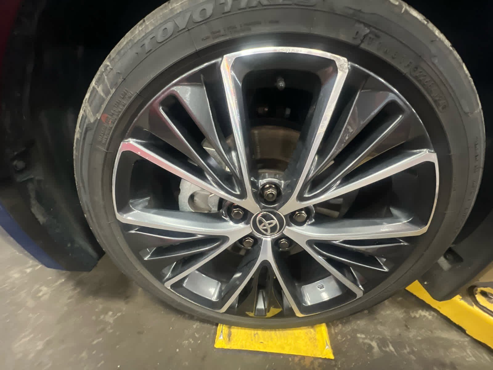Certified 2024 Toyota Prius XLE AWD/4WD image 5