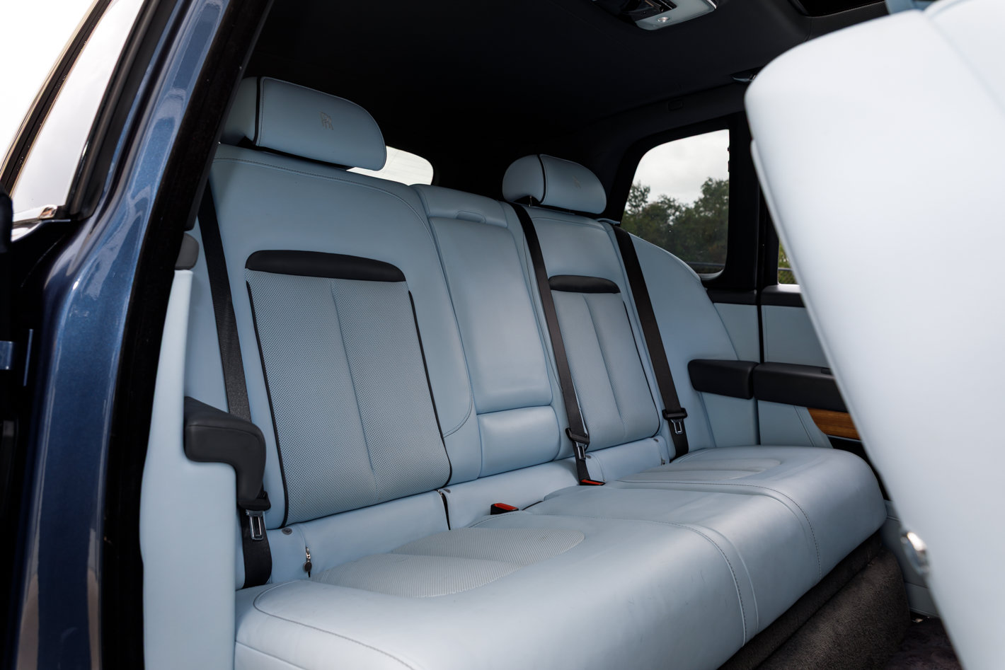 Certified 2019 Rolls-Royce Cullinan AWD/4WD image 32
