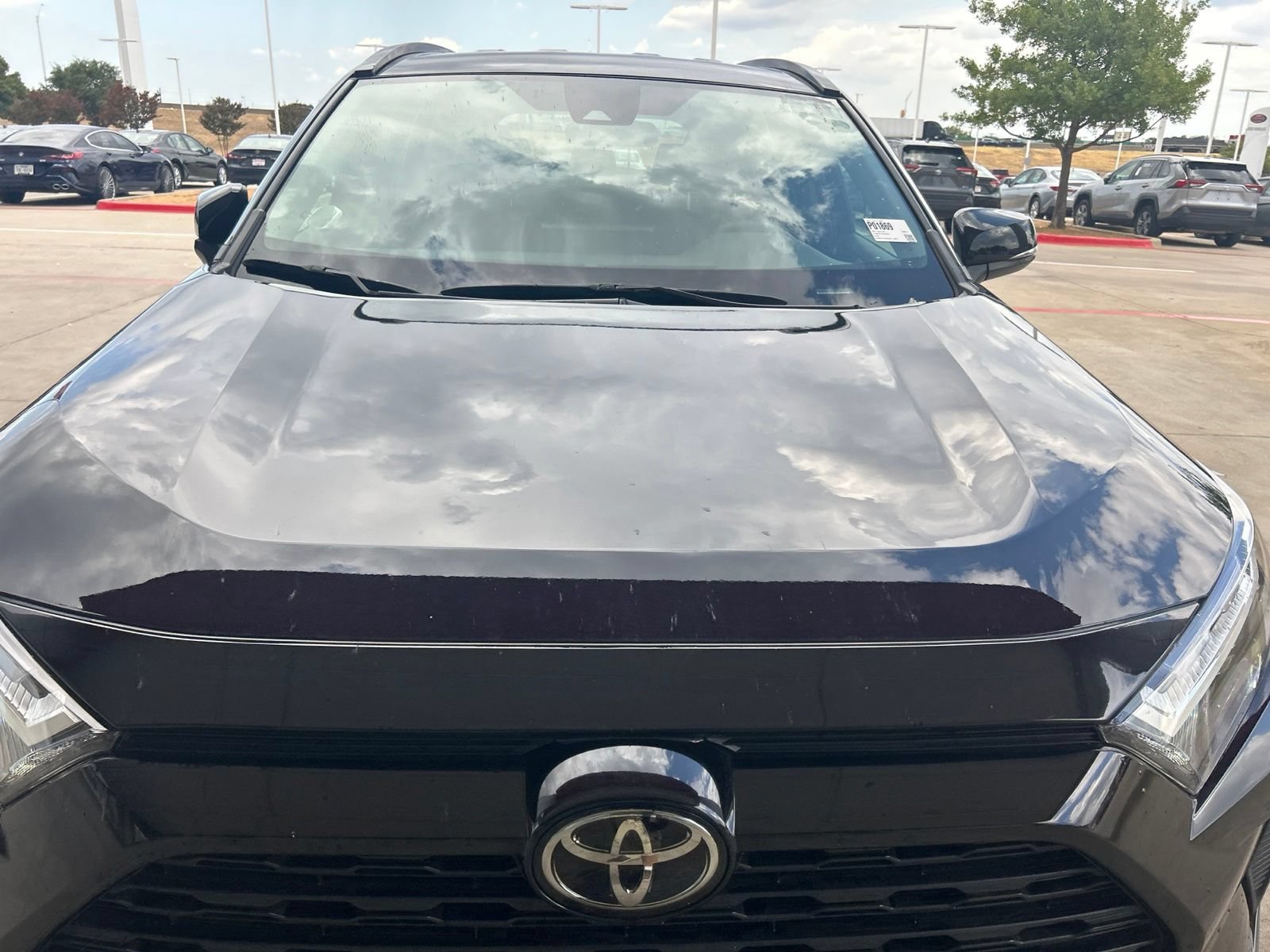 Used 2025 Toyota RAV4 XLE FWD image 3