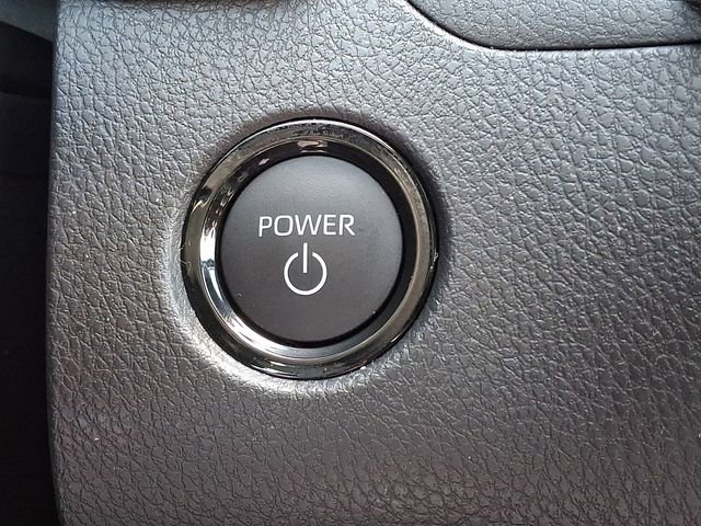 Used 2026 Toyota Camry SE FWD image 25