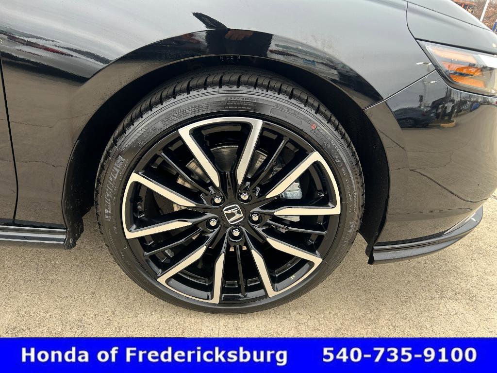 Certified 2025 Honda Accord Touring image 34