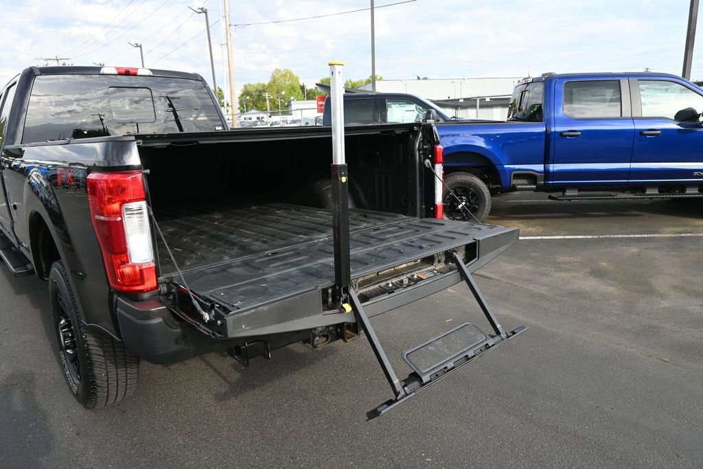 Used 2019 Ford F350 Lariat w/ Lariat Ultimate Package AWD/4WD image 25