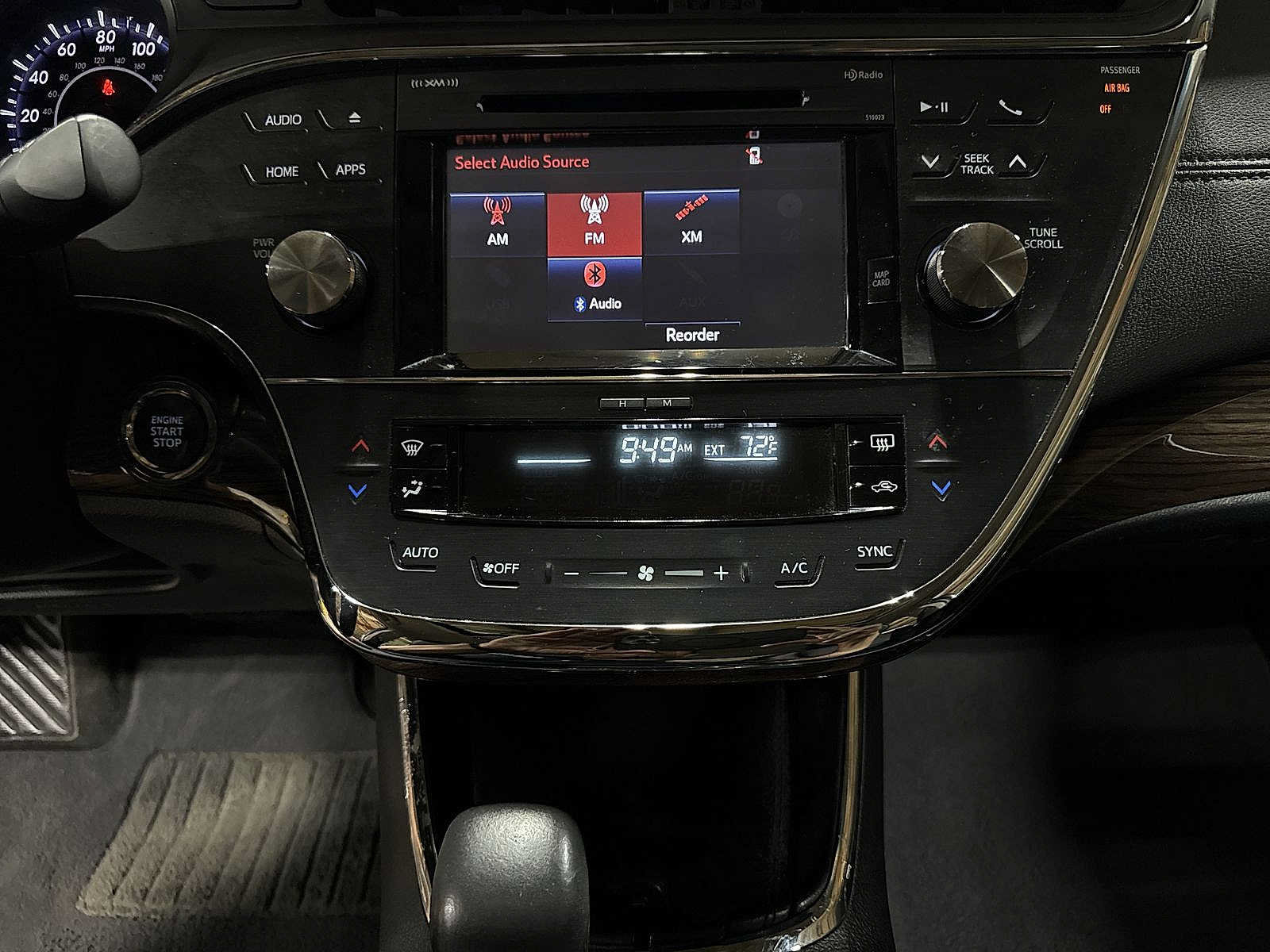 Used 2015 Toyota Avalon XLE Touring FWD image 21