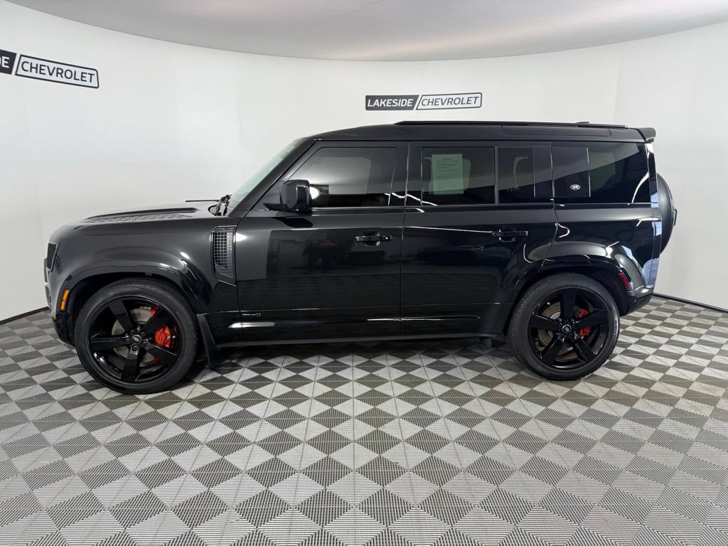 Used 2023 Land Rover Defender 110 X AWD/4WD image 3