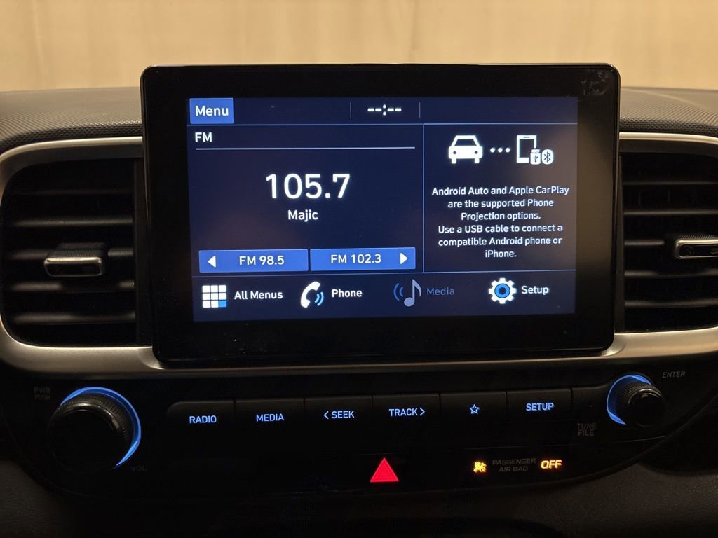 Used 2020 Hyundai Venue SEL image 16