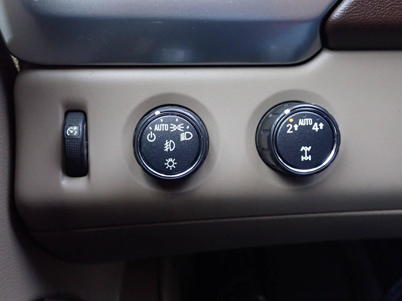 Used 2020 Chevrolet Tahoe Premier AWD/4WD image 24