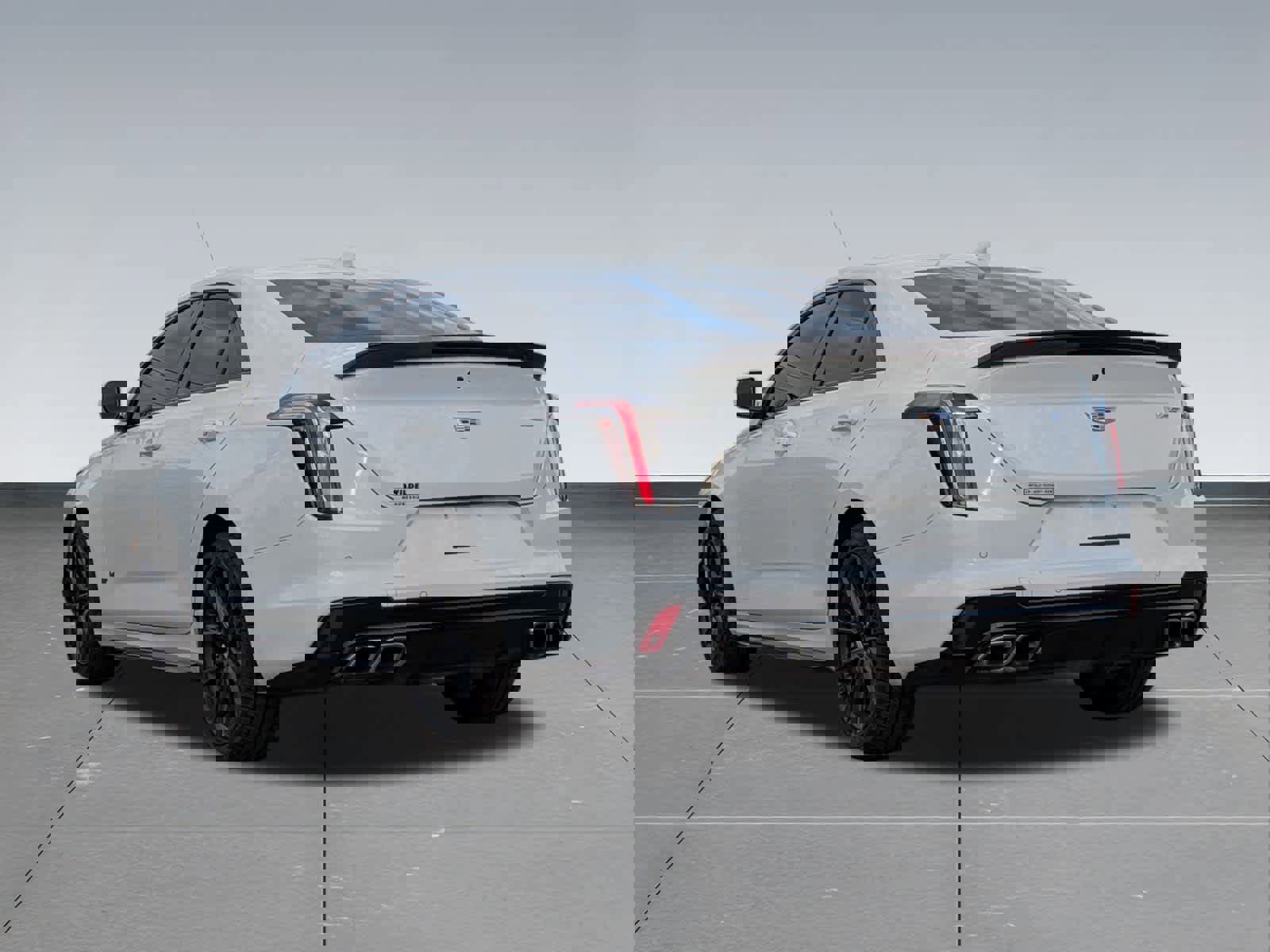 Used 2020 Cadillac CT4 V image 4