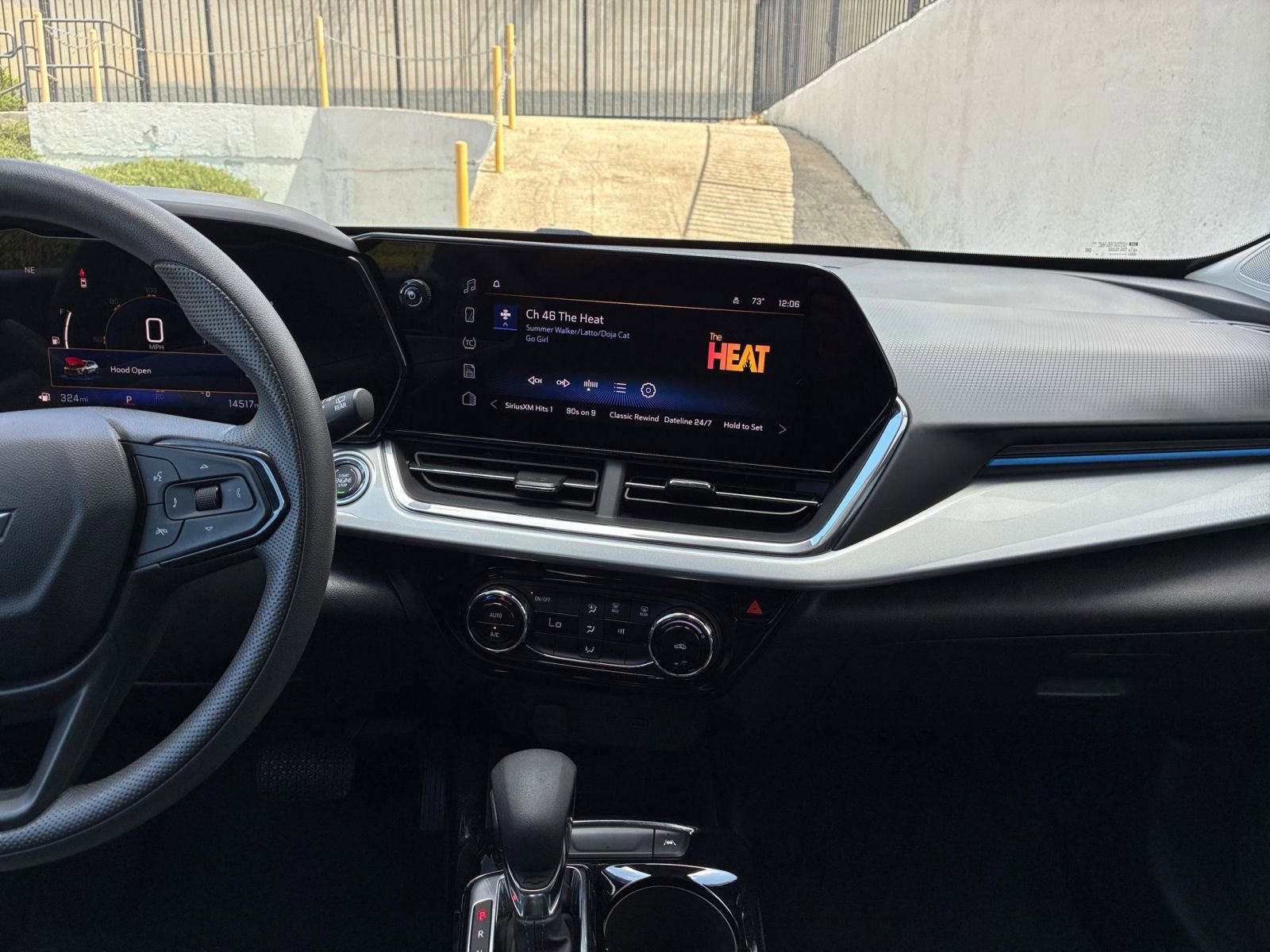 Used 2025 Chevrolet Trax LT image 17