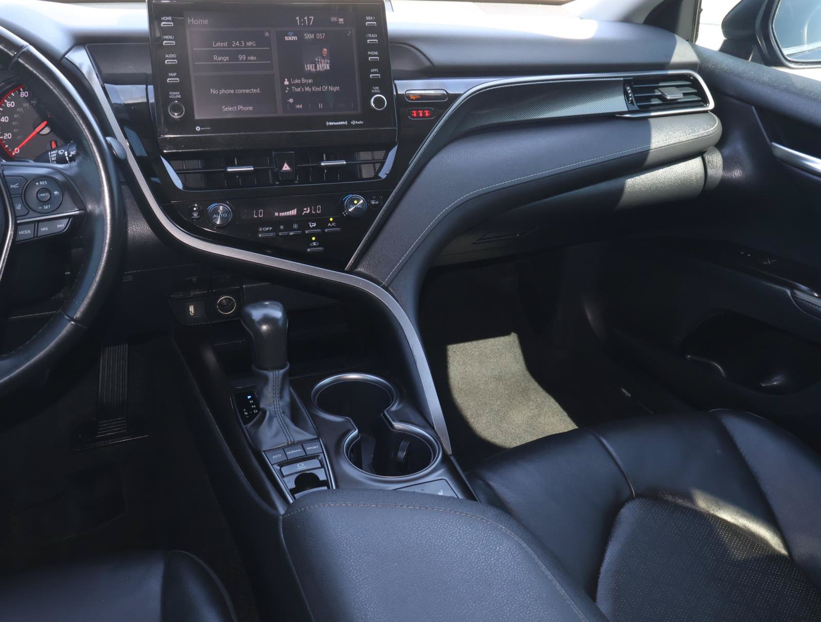 Used 2023 Toyota Camry XSE FWD image 10
