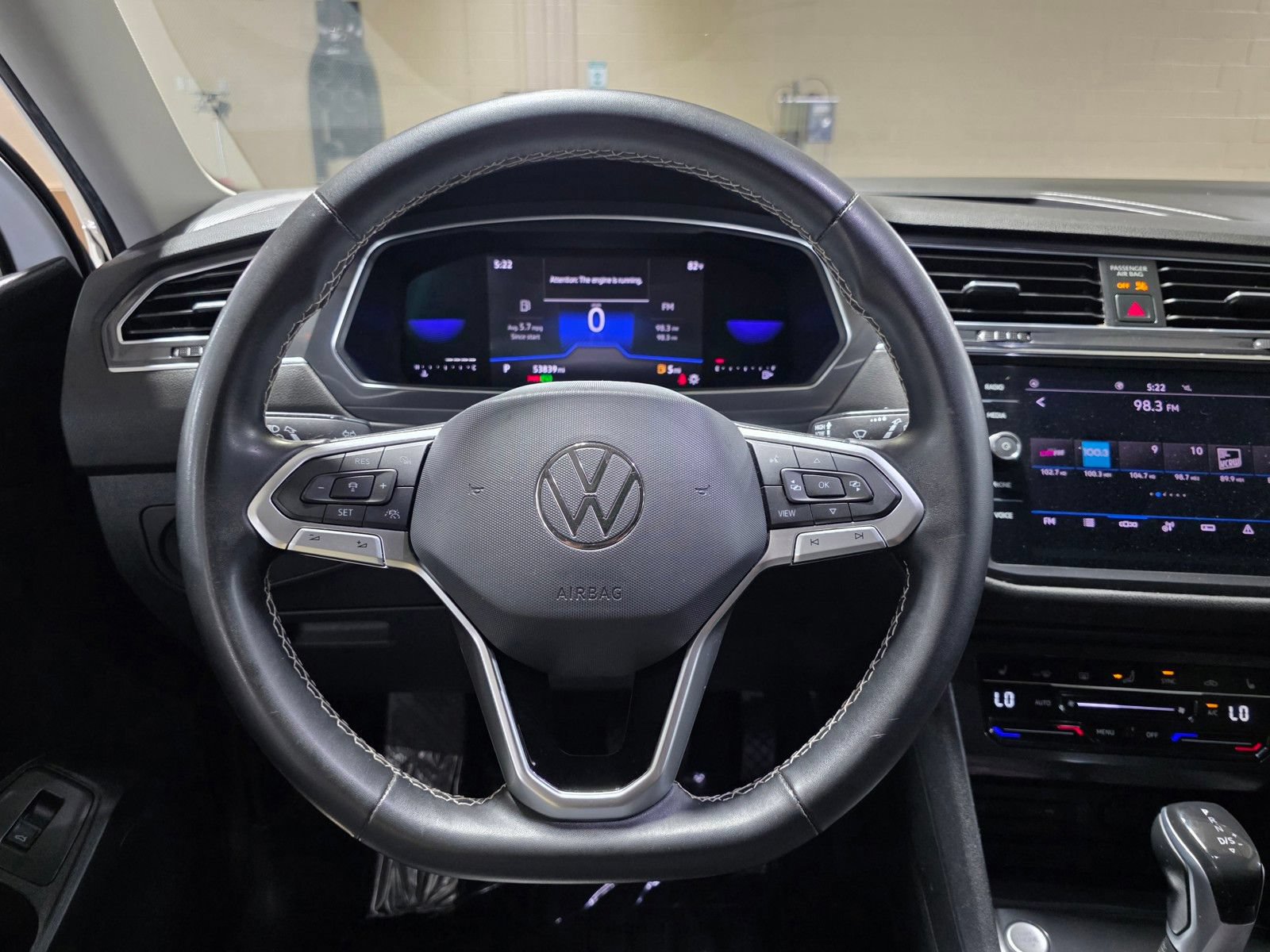 Used 2022 Volkswagen Tiguan SE FWD image 29