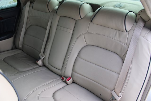 Used 2005 Cadillac De Ville w/ Limited Edition Package image 31