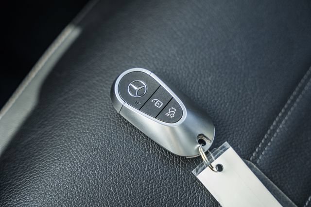 Used 2024 Mercedes-Benz GLC 300 4MATIC image 46