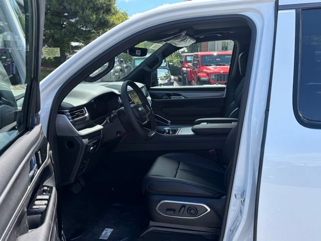 New 2026 Jeep Grand Wagoneer Limited AWD/4WD image 14