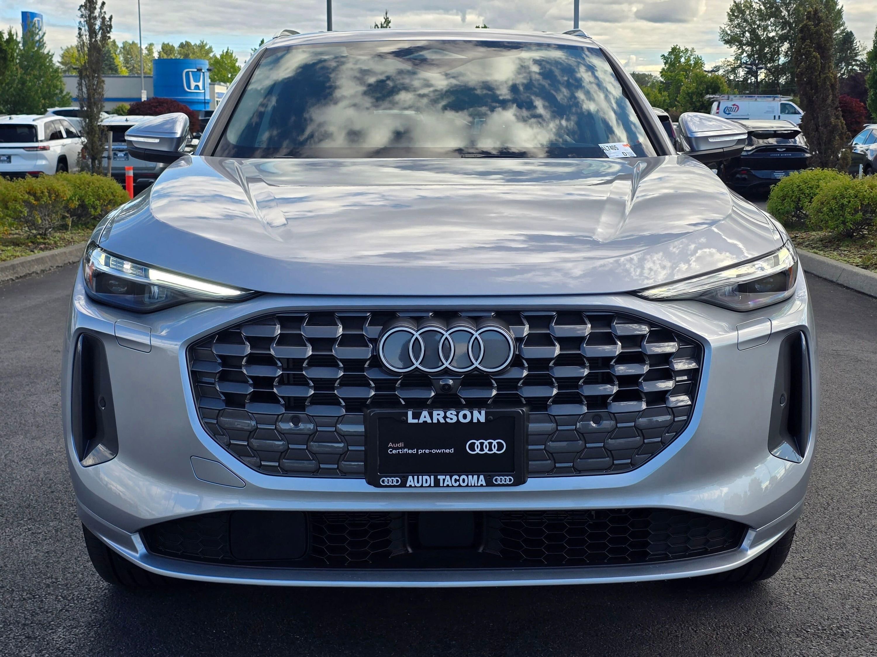 Used 2020 Audi Q8 Prestige w/ Prestige Package AWD/4WD image 8