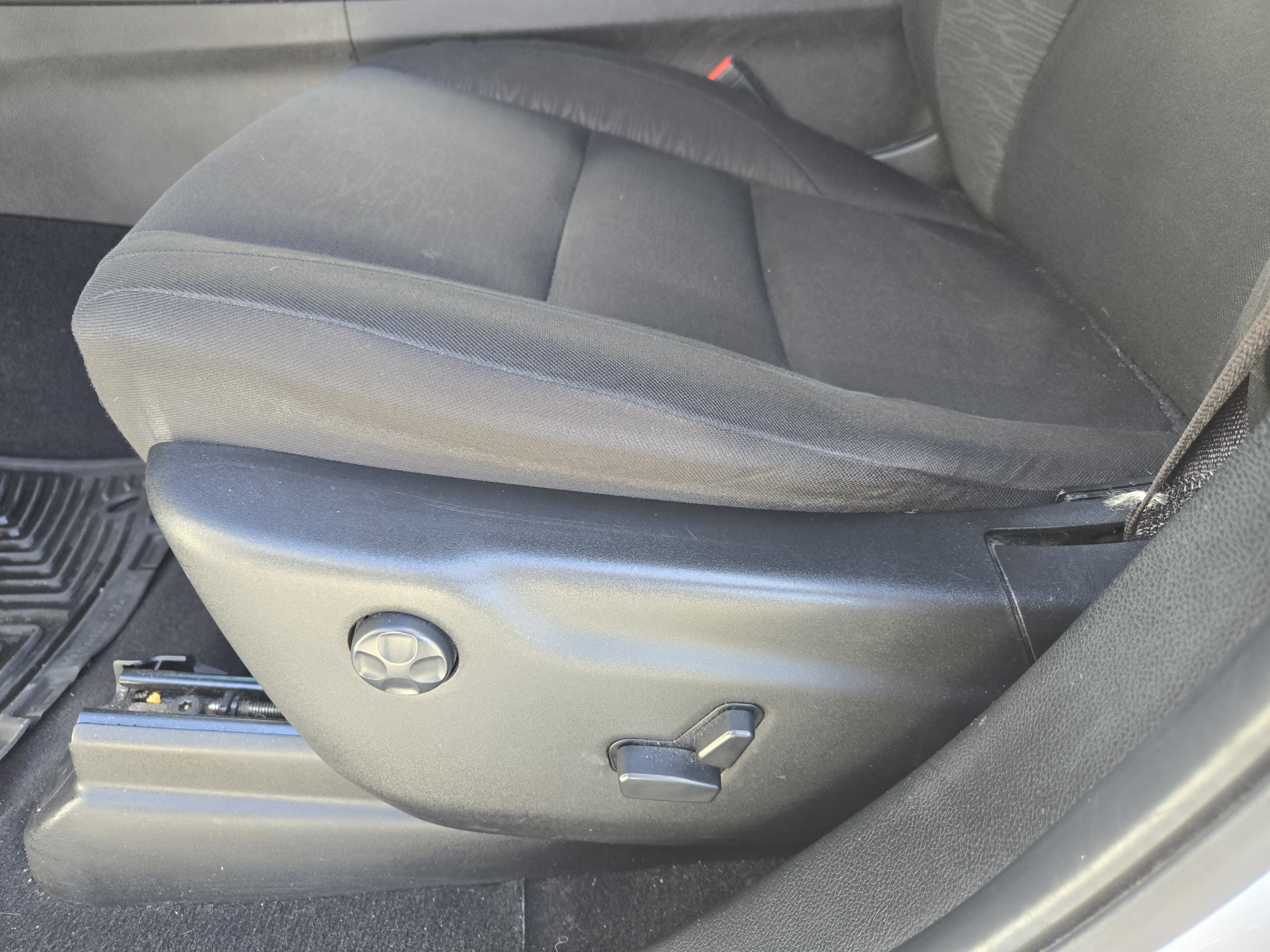 Used 2023 Dodge Durango SXT w/ SXT Blacktop Group image 26