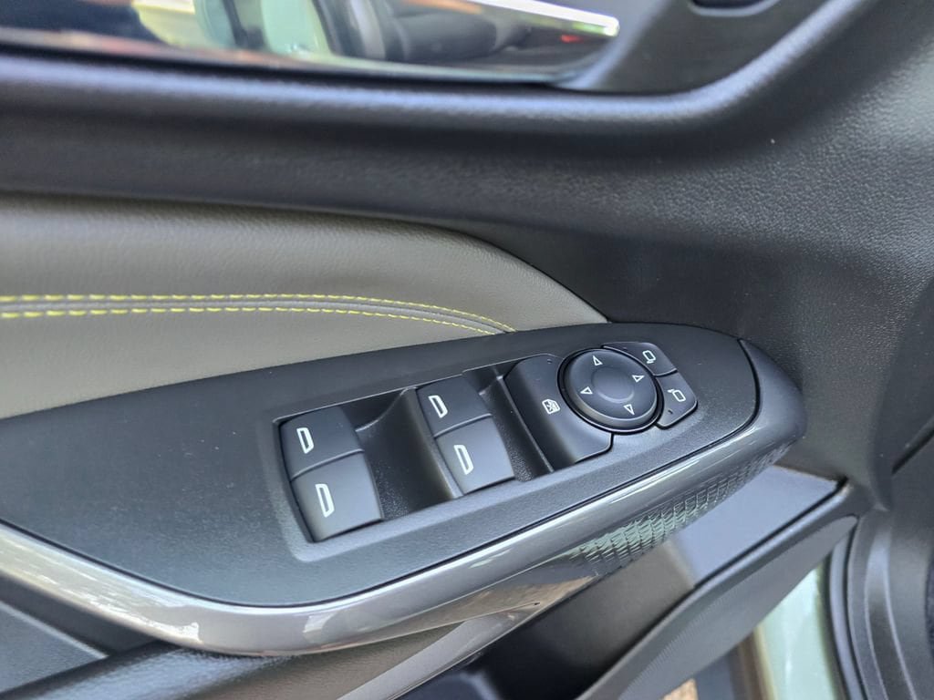 Used 2025 Chevrolet Trax ACTIV w/ Driver Confidence Package FWD image 17