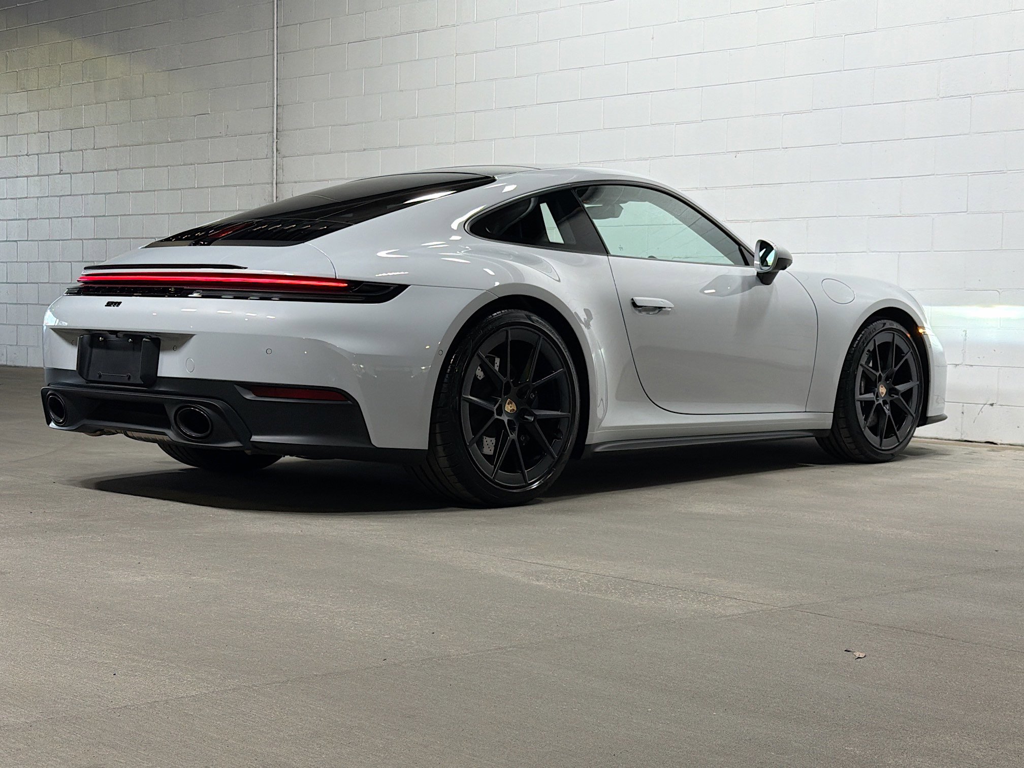 Used 2025 Porsche 911 Carrera image 7