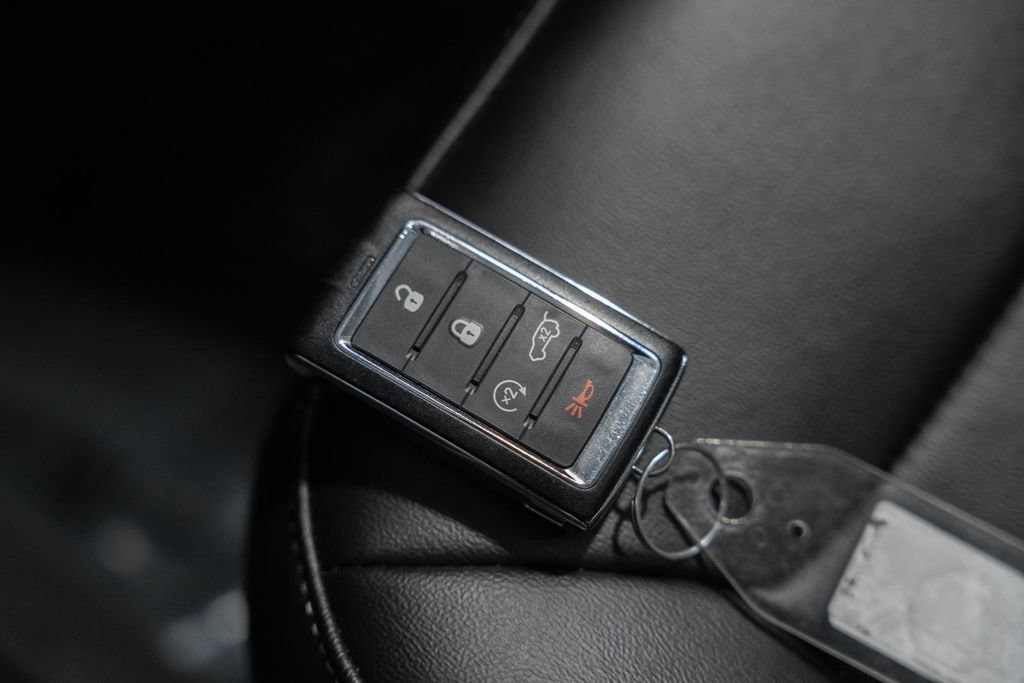 Used 2023 Jeep Grand Cherokee Limited AWD/4WD image 44