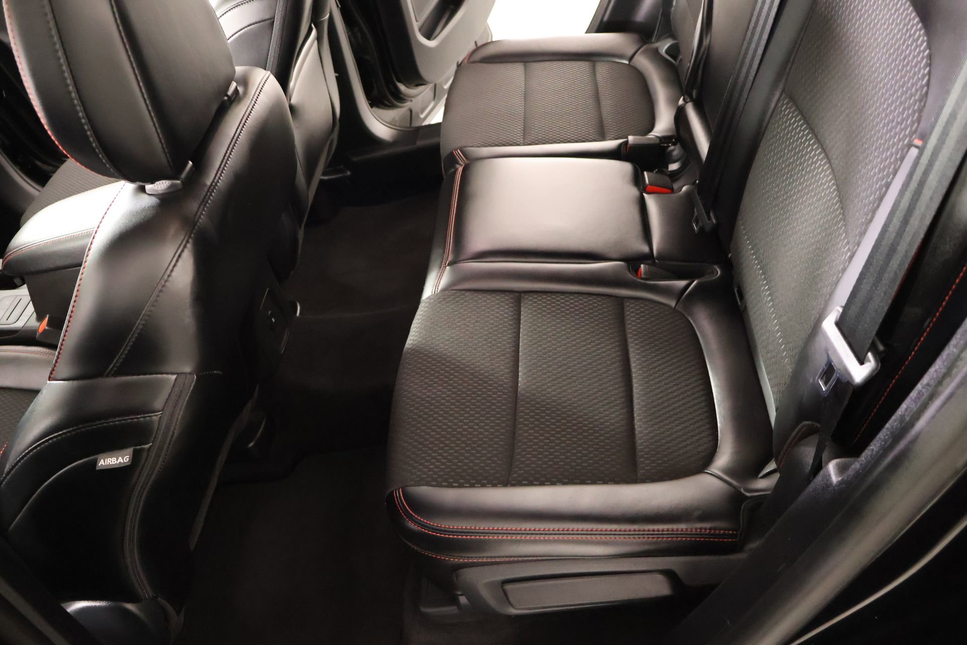 Used 2025 Ford Escape ST-Line image 11