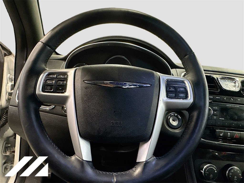 Used 2013 Chrysler 200 Limited image 12