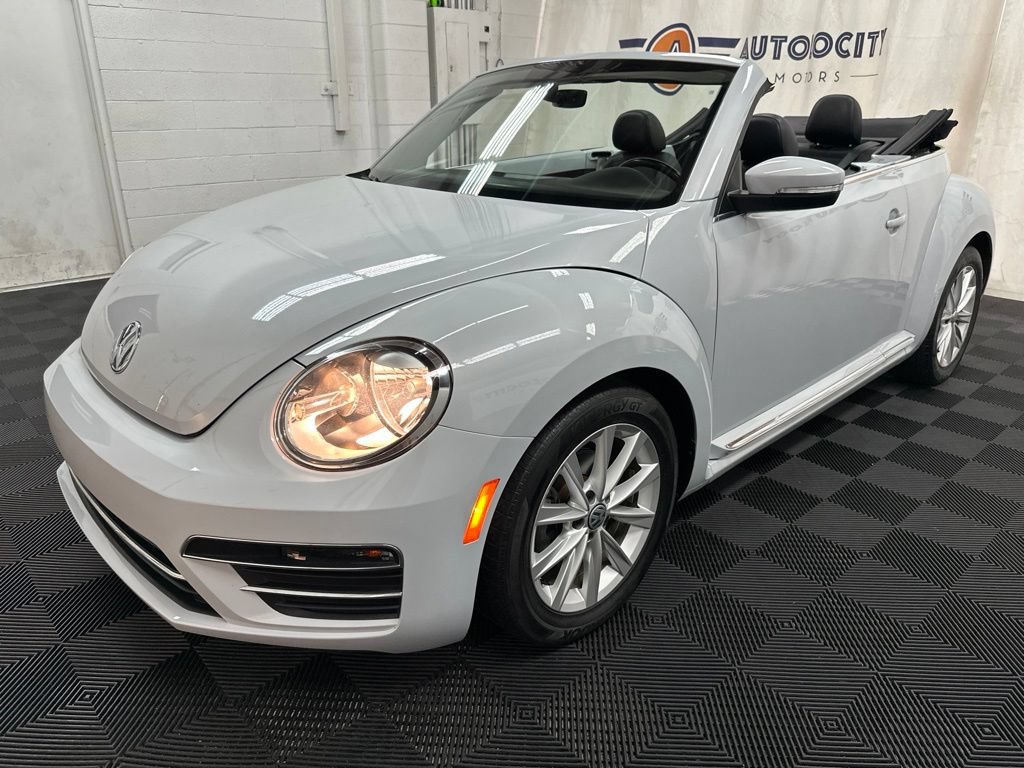 Used 2019 Volkswagen Beetle 2.0T SE FWD image 13