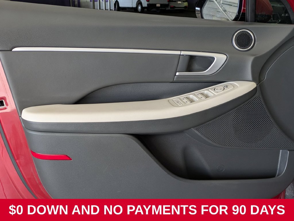 Used 2025 Hyundai Sonata SEL FWD image 11