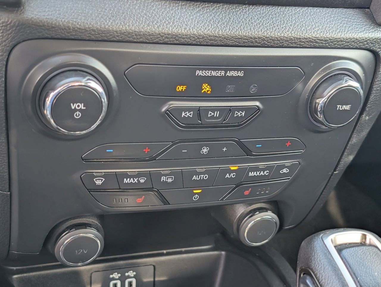 Used 2021 Ford Ranger Lariat w/ Tremor Off-Road Package image 15