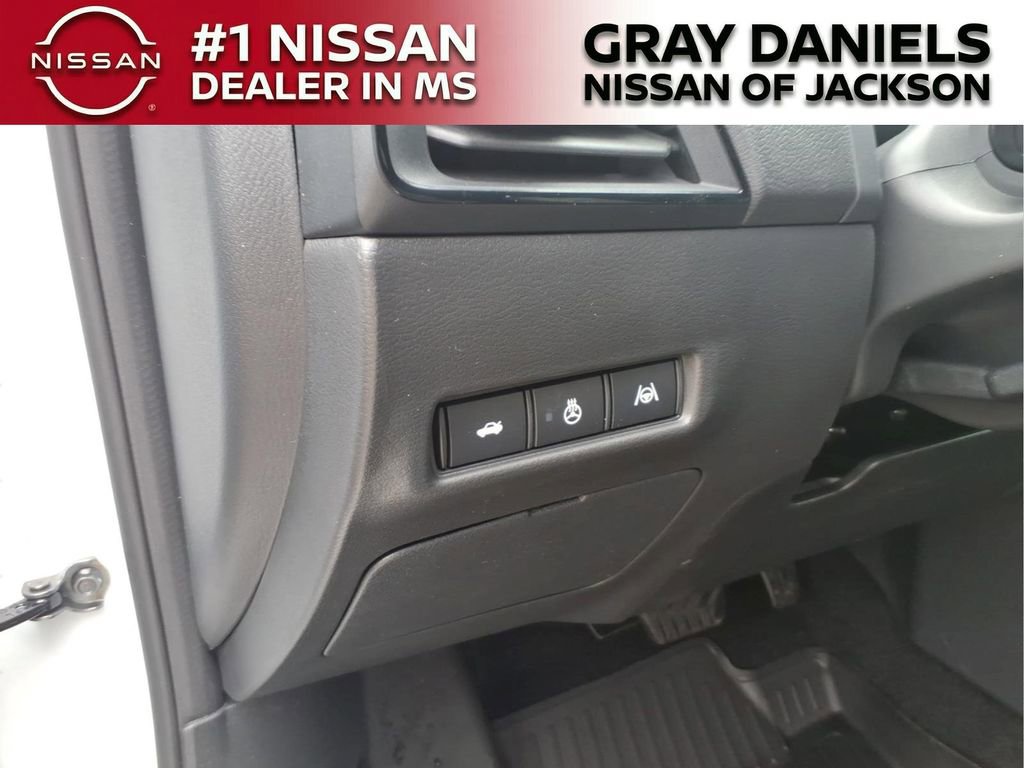 New 2026 Nissan Sentra SR w/ SR Premium Package FWD image 12