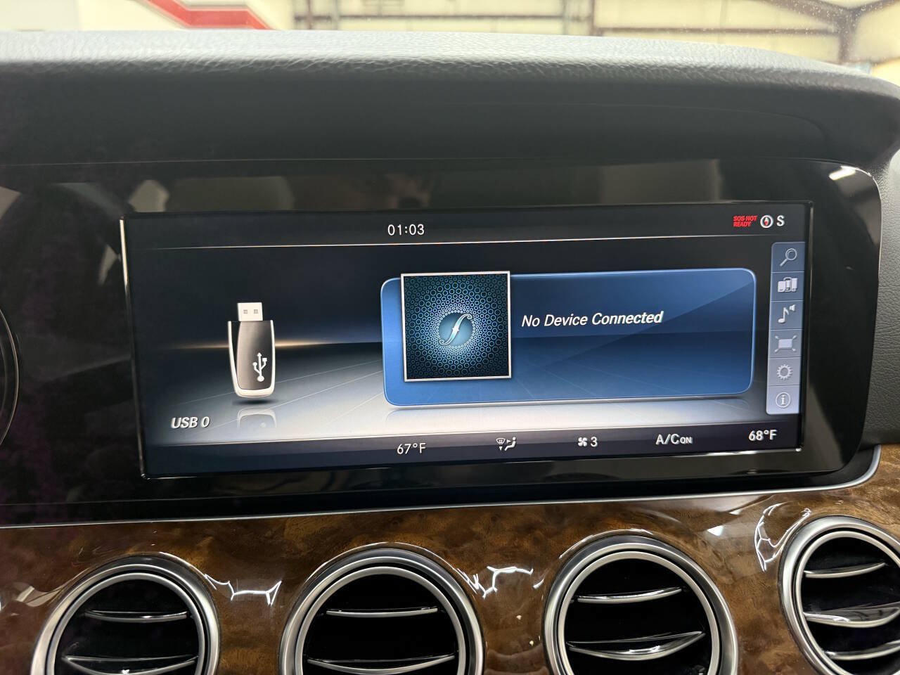 Used 2017 Mercedes-Benz E 300 4MATIC image 29