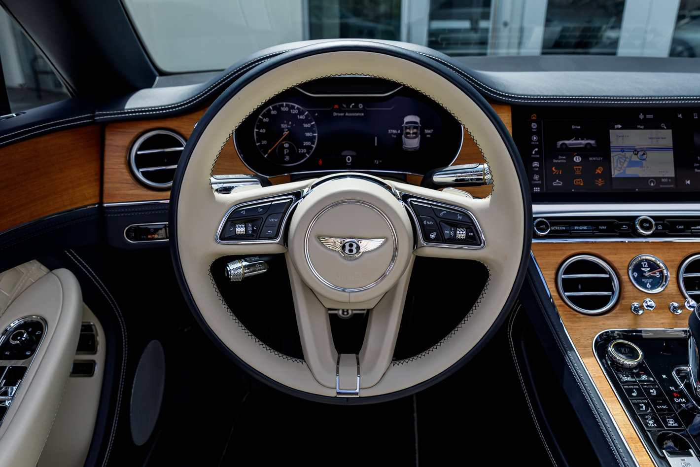 Used 2023 Bentley Continental GT Azure image 30