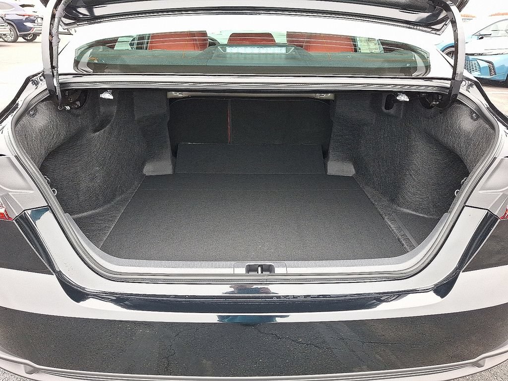 New 2026 Toyota Camry SE FWD image 10